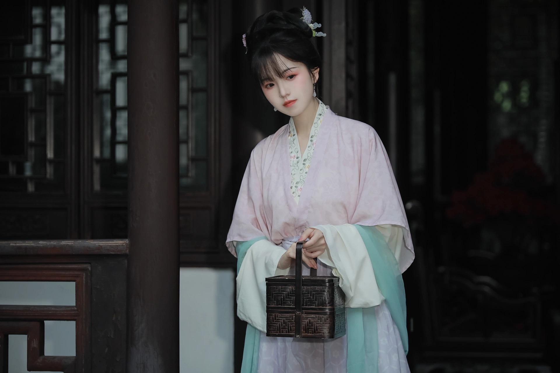 [YITUYU艺图语]2024.11.10 红楼看雨 荔枝 2